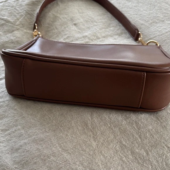 Classic Women's Handbag Set - Picture 10 of 16